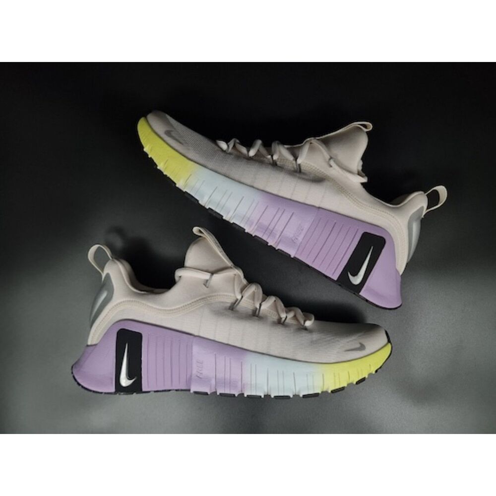 Nike Free Metcon 6 SE Phantom  Metallic Silver (Women’s). SIZE 10 - HJ6214-001